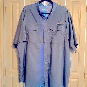 Men’s Light Blue Columbia XL PFG Shirt, Worn Very Few Times!! Great Condition!!